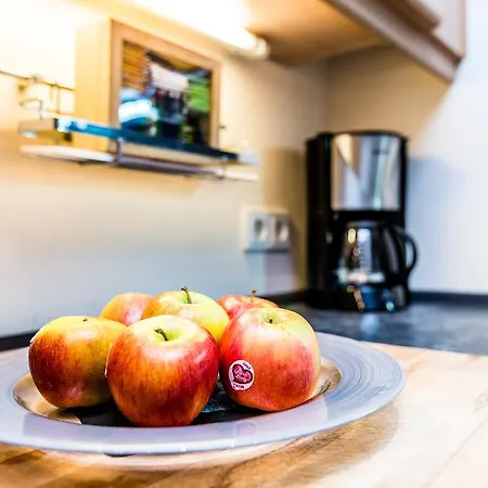 Design In Mit Terrasse * Colonia