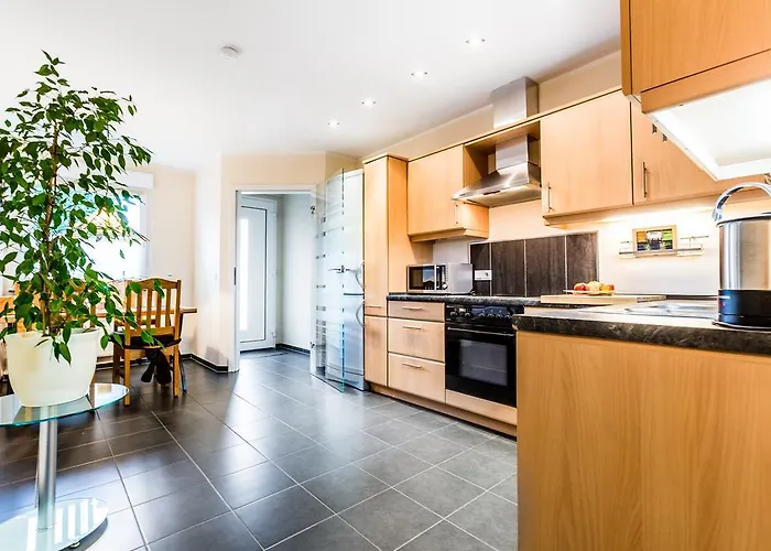 Design In Mit Terrasse