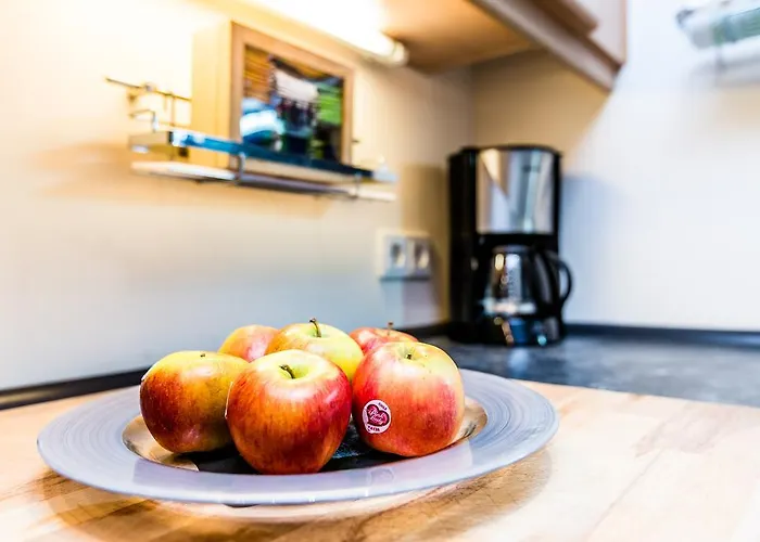 Design In Mit Terrasse * كولونيا