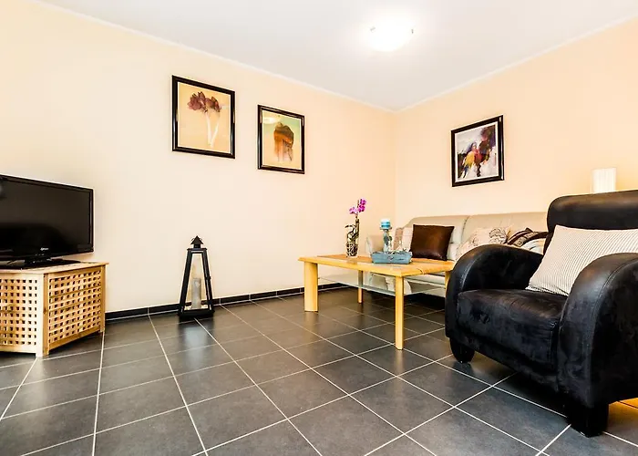 Design In Mit Terrasse