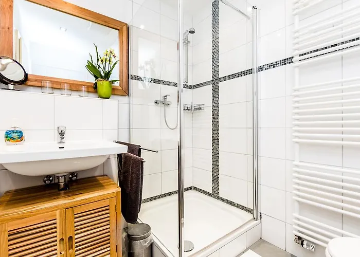 Design In Mit Terrasse *